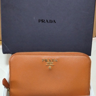 プラダ(PRADA)のPRADA 財布　オレンジ(財布)