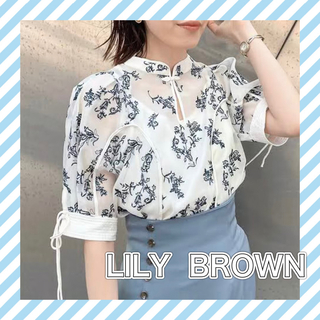 リリーブラウン(Lily Brown)のリリーブラウン 刺繍チャイナトップス Lily Brown(カットソー(半袖/袖なし))