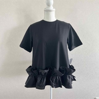 【新品】裾シャーリングフリルカットトップス　ブラック(Tシャツ(半袖/袖なし))
