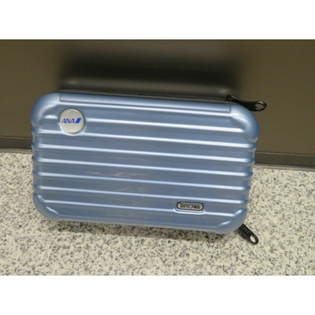 ANA × RIMOWA ファーストクラス アメニティ ポーチ 全日空・リモア ANA × RIMOWA ファーストクラス アメニティ ポーチ 全日空・リモア