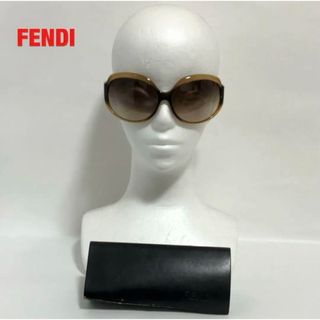 FENDI - 【人気】FENDI　フェンディ　サングラス　ズッカ柄　付属品付き　FS5002