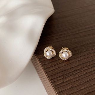 【24時間限定価格】　ピアス　パール　ゴージャス　ゴールド　小さめ　結婚式(ピアス)