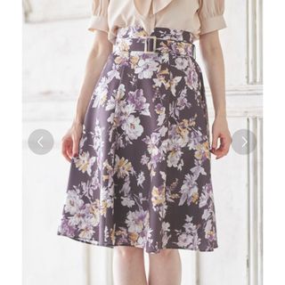 トッコクローゼット(TOCCO closet)のtocco closet ベルト付き花柄プリントスカート(ロングスカート)