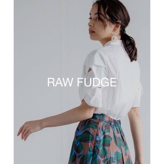 ローファッジ(RAW FUDGE)のRAW FUDGE ローファッジ　ツイストスリーブブラウス(シャツ/ブラウス(半袖/袖なし))