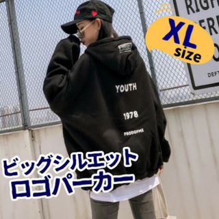 新品☆☆ブラックロゴパーカー　XL(パーカー)