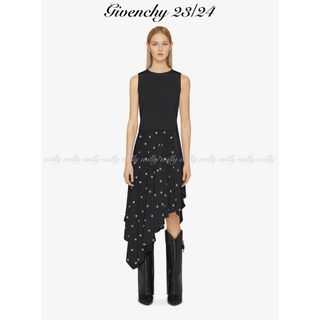 ジバンシィ(GIVENCHY)の【GIVENCHY】2024現行4Gロゴアシンメトリーフリルドレス(ロングワンピース/マキシワンピース)