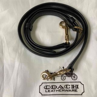 コーチ(COACH)のcoach ショルダーストラップ　ブラックxゴールド(ショルダーバッグ)