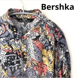 ベルシュカ(Bershka)のBershka ベルシュカ　半袖レーヨンシャツ　総柄シャツ　Lサイズ　(シャツ)