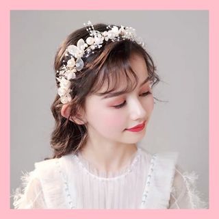 ♡パールつき　 可愛いヘッドドレス　簡単ヘアアレンジ 　結婚式　パーティ　発表会(カチューシャ)