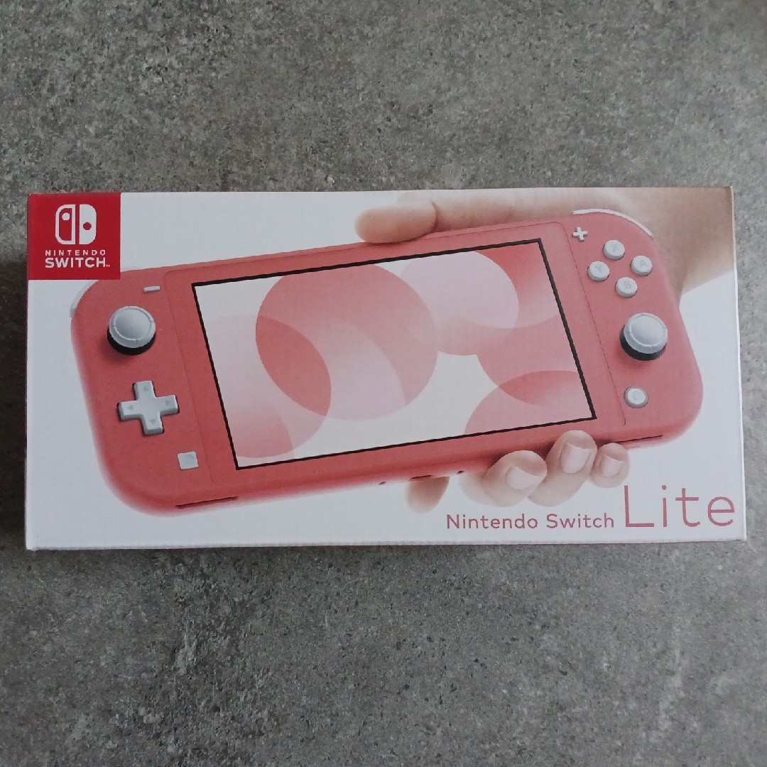 新品未使用品】Nintendo SwitchLight コーラルピンク 家庭用 新品未使用品】Nintendo SwitchLight コーラルピンク 家庭用
