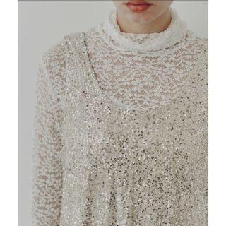 ローズバッドカップルズ(ROSE BUD)のローズバッド　スパンコール　トップス　レイヤード　キラキラ　2way (タンクトップ)