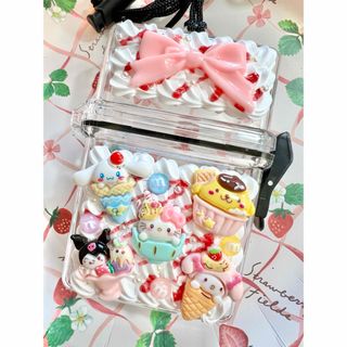 ホイップデコ　スケルトンケース　スイーツ　サンリオ　ハンドメイド　トレカケース(その他)
