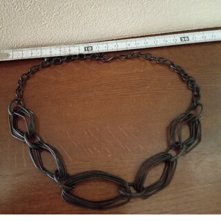 黒いメタル素材のネックレス(ネックレス)