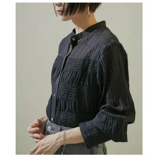 サロンアダムエロぺ(SALON adam et rope')のドットプリントシャーリングブラウス/24SS／サロン アダム エ ロペ(シャツ/ブラウス(長袖/七分))