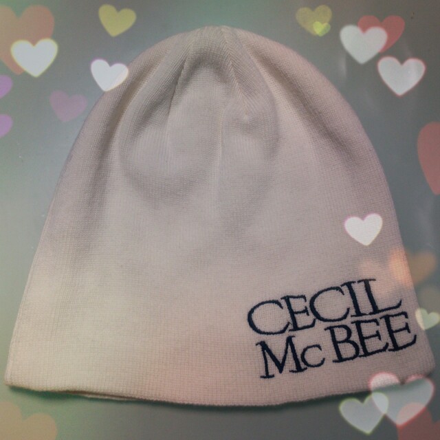 CECIL McBEE(セシルマクビー)の値下げ♡CECILMcBEE♡ニット帽 レディースの帽子(ニット帽/ビーニー)の商品写真