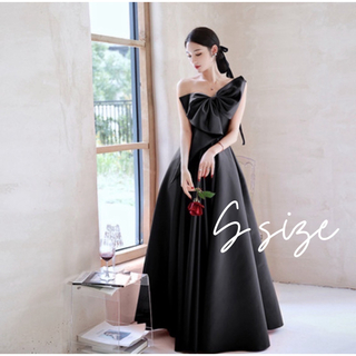  ブラック 黒 ワンショルダー ビックリボン ウェディングドレス 前撮り ドレス(ウェディングドレス)
