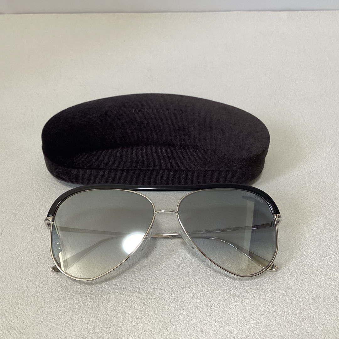 TOM FORD - ⭐︎新品未使用⭐︎TOM FORD ティアドロップ TOM FORD - ⭐︎新品未使用⭐︎TOM FORD ティアドロップ