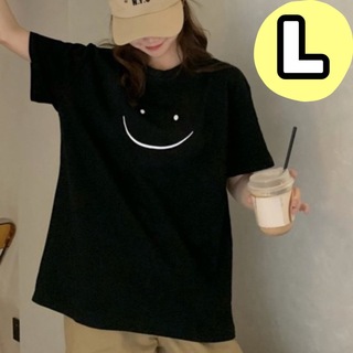 Tシャツ　ブラック　スマイル　シンプル　ゆったり　大き目　原宿　カジュアル　韓国(Tシャツ(半袖/袖なし))
