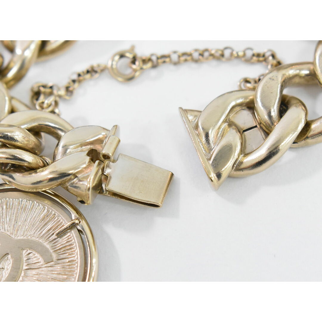 CHANEL - 本物 シャネル CHANEL ココマーク メダル モチーフ CHANEL - 本物 シャネル CHANEL ココマーク メダル モチーフ