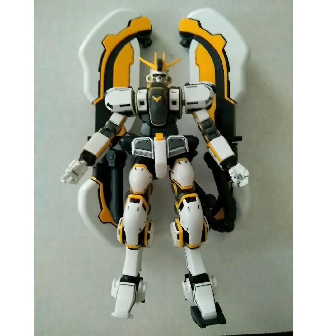 BANDAI - ガンダム ガンプラ アトラスガンダム HG 一部塗装済み BANDAI - ガンダム ガンプラ アトラスガンダム HG 一部塗装済み