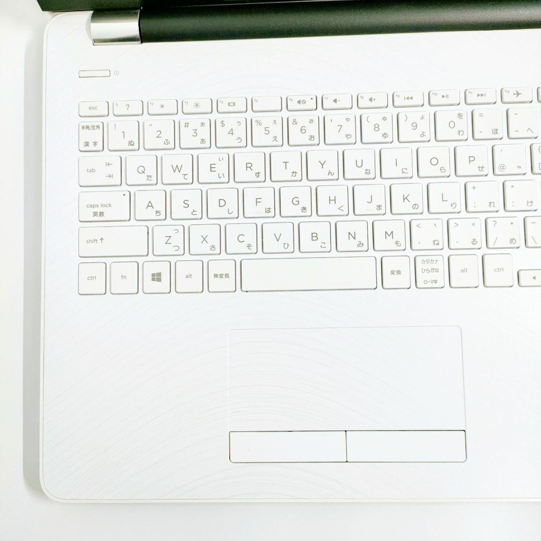 美品!ホワイトノートパソコン!爆速SSD&メモリ8Gで快適⭐カメラ 美品!ホワイトノートパソコン!爆速SSD&メモリ8Gで快適⭐カメラ