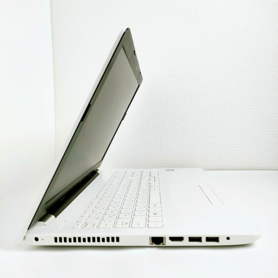 美品!ホワイトノートパソコン!爆速SSD&メモリ8Gで快適⭐カメラ 美品!ホワイトノートパソコン!爆速SSD&メモリ8Gで快適⭐カメラ