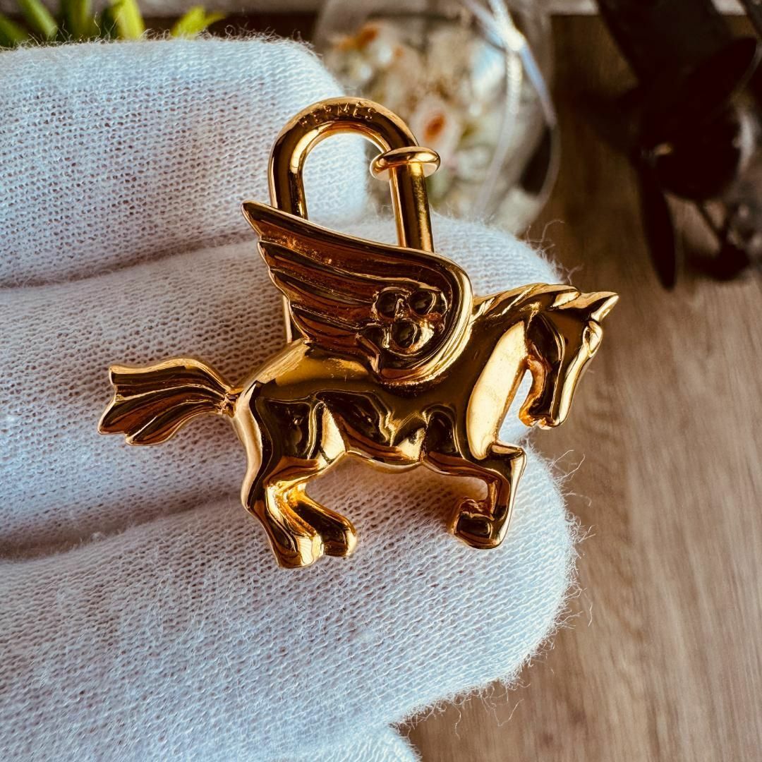HERMES - ◇エルメス◇ カデナ ブランド ペガサス チャーム GP HERMES - ◇エルメス◇ カデナ ブランド ペガサス チャーム GP