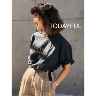 TODAYFUL - TODAYFUL FIZZ CLINK Tシャツ　ロゴTシャツ　チャコールグレー