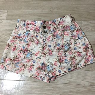 ミスティウーマン(mysty woman)の【着画あり】mystywoman花柄ショートパンツ♡(ショートパンツ)