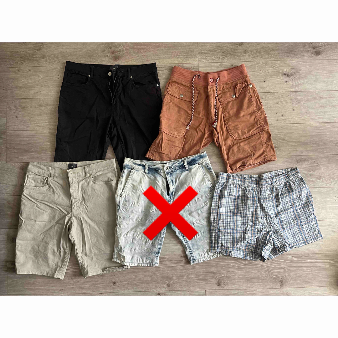 H&M(エイチアンドエム)のH&M メンズ ハーフパンツ 4枚セット メンズのパンツ(ショートパンツ)の商品写真