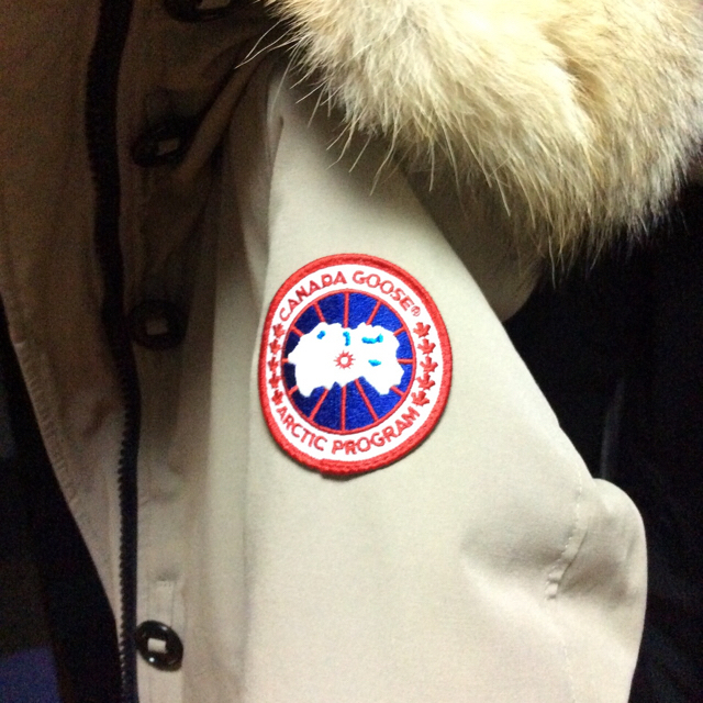 CANADA GOOSE(カナダグース)のカナダグース レディース ブロンテ Sサイズ レディースのジャケット/アウター(ダウンジャケット)の商品写真