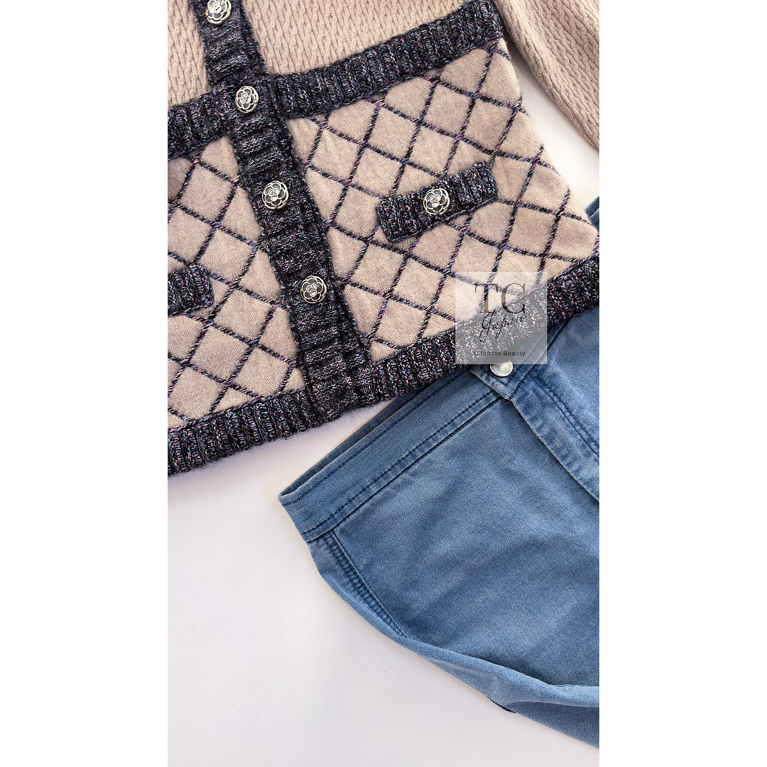 CHANEL - 47万 シャネル カーディガン CHANEL ベージュ グレー CHANEL - 47万 シャネル カーディガン CHANEL ベージュ グレー