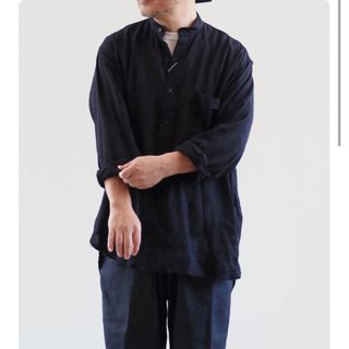 コモリ(COMOLI)のCOMOLI 23SS リネンツイルプルオーバーシャツ（navy）(シャツ)