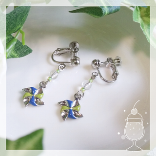 🌷風車 の イヤリング🌷ハンドメイド ピアス 天然石 水晶 earring(イヤリング)