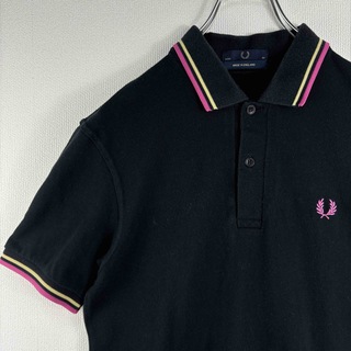フレッドペリー(FRED PERRY)の人気　フレッドペリー　ポロシャツ　イングランド製　M12 黒　ピンク　36 S(ポロシャツ)