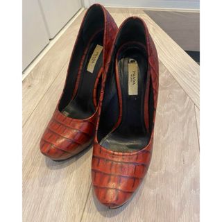 PRADA(ハイヒール/パンプス ・ レッド/赤色系)のフリマ PRADA(ハイヒール/パンプス ・ レッド/赤色系)のフリマ