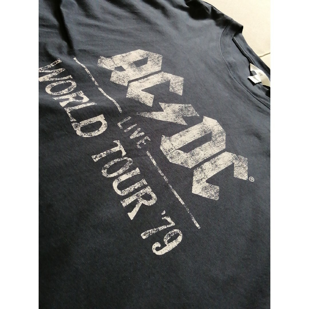 H&M - 美品 AC/DC XLサイズ ヴィンテージ加工プリントTシャツの H&M - 美品 AC/DC XLサイズ ヴィンテージ加工プリントTシャツの