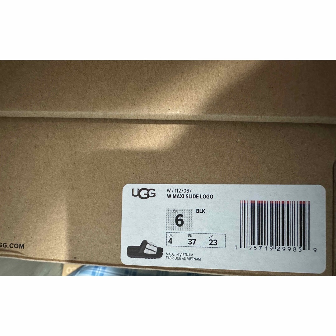 UGG MAXI SLIDE LOGO マキシスライドロゴサンダル 品 UGG MAXI SLIDE LOGO マキシスライドロゴサンダル 品