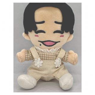 ナニワダンシ(なにわ男子)のちびぬい服　ベージュチェックフリルブラウス✖️お花のサロペット　なにわ男子(アイドルグッズ)