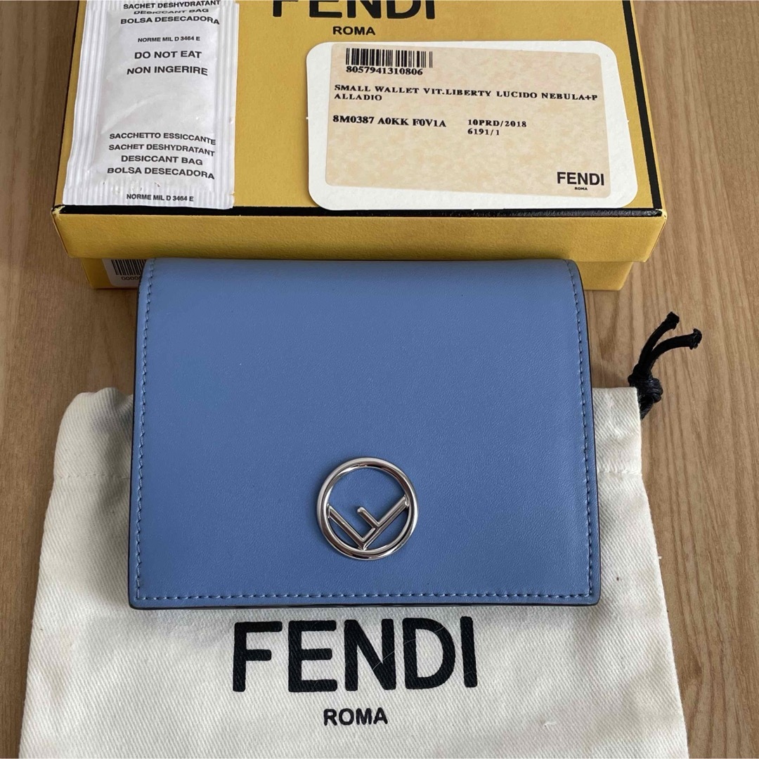 FENDI - 極美品 FENDI フェンディ 二つ折り財布 ミニ財布 FENDI - 極美品 FENDI フェンディ 二つ折り財布 ミニ財布