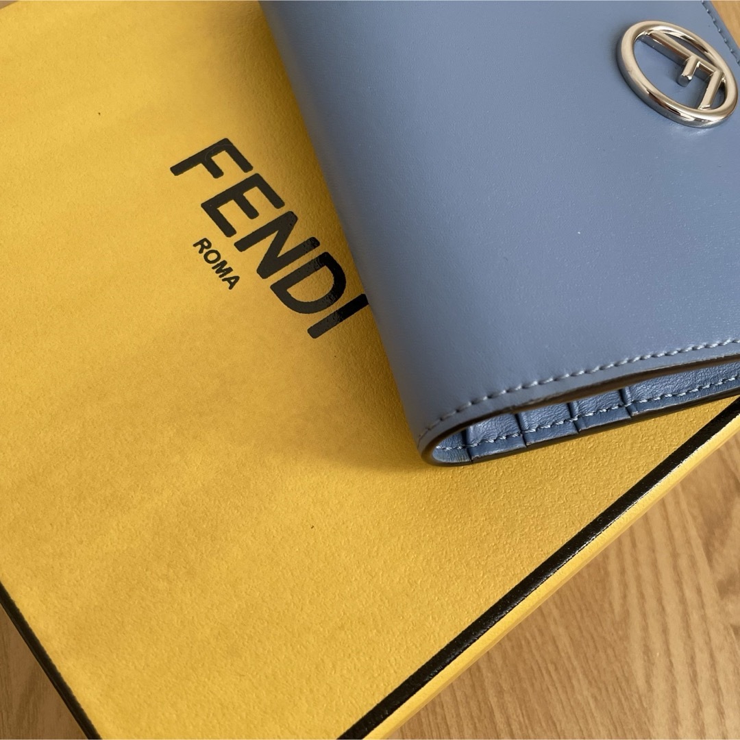 FENDI - 極美品 FENDI フェンディ 二つ折り財布 ミニ財布 FENDI - 極美品 FENDI フェンディ 二つ折り財布 ミニ財布