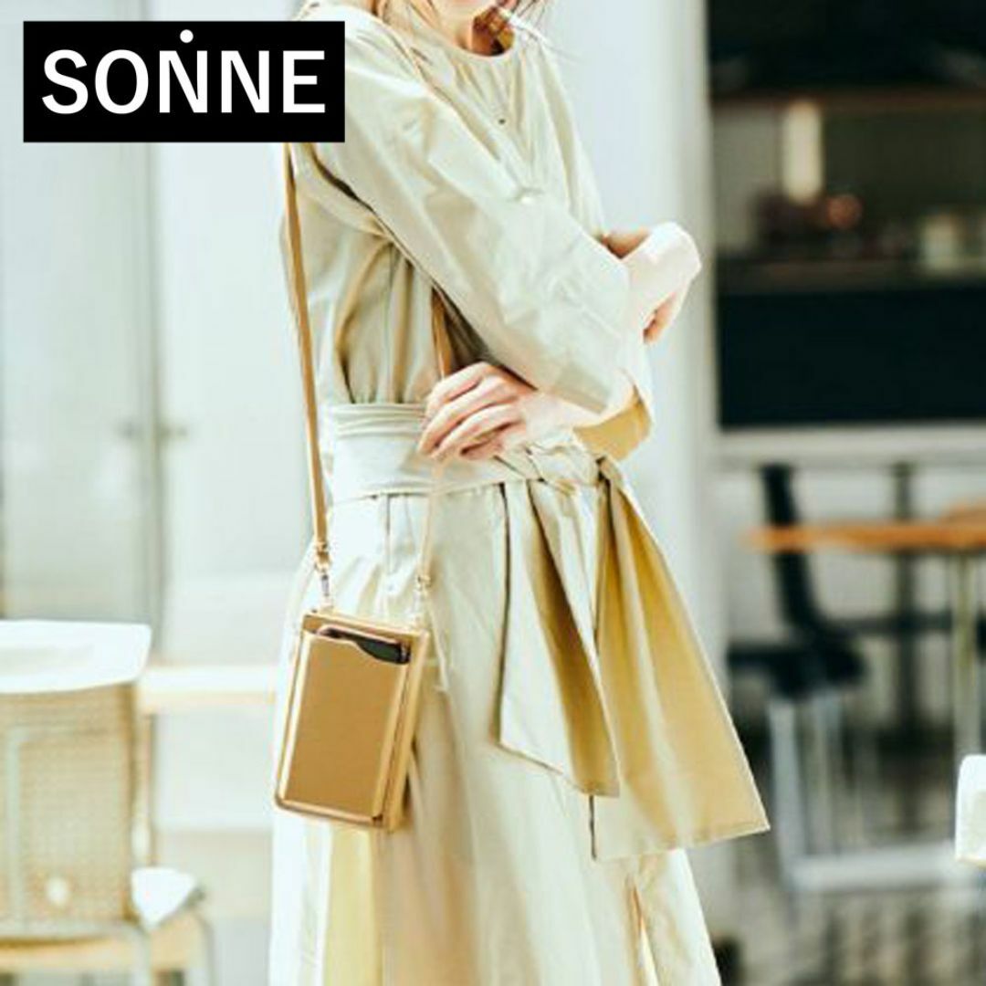 ブランド通販サイトをすべて 新品 SONNE スマホショルダーバッグ レザー CLAUDIO ベージュ バッグ