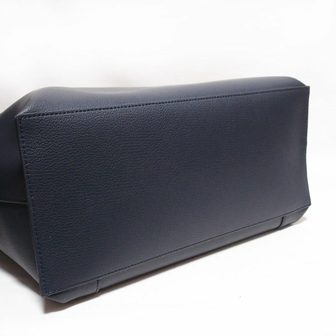 新品 SONNE PU 2WAYトートバッグ ORDINARY ネイビー トートバッグ 新品 SONNE PU 2WAYトートバッグ ORDINARY ネイビー トートバッグ