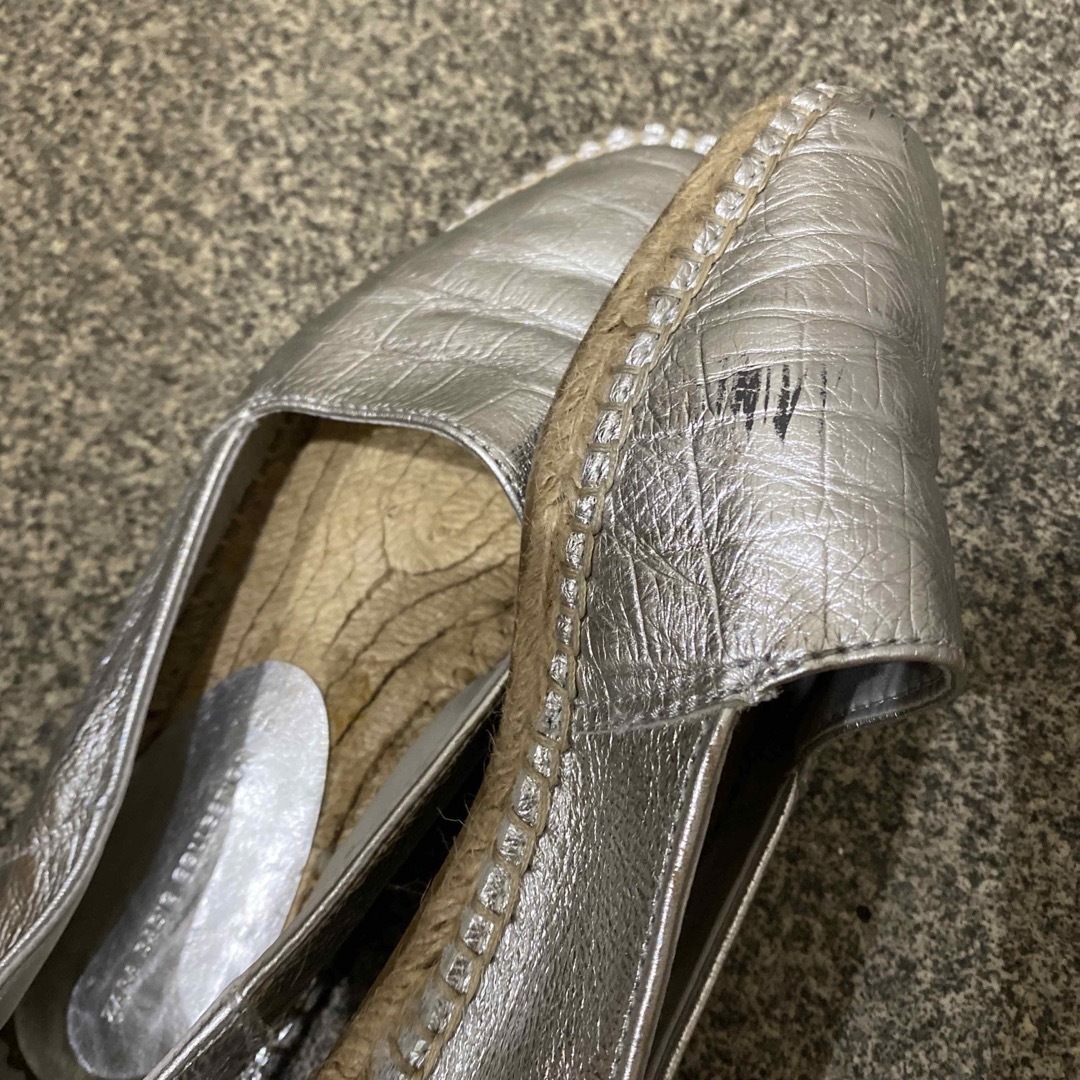 ZARA - ZARAスリッポン シルバー H&M ジャーナルスタンダード BEAMSの通販 by ぺこちゃん's shop|ザラならラクマ ZARA - ZARAスリッポン シルバー H&M ジャーナルスタンダード BEAMSの通販 by ぺこちゃん's shop|ザラならラクマ