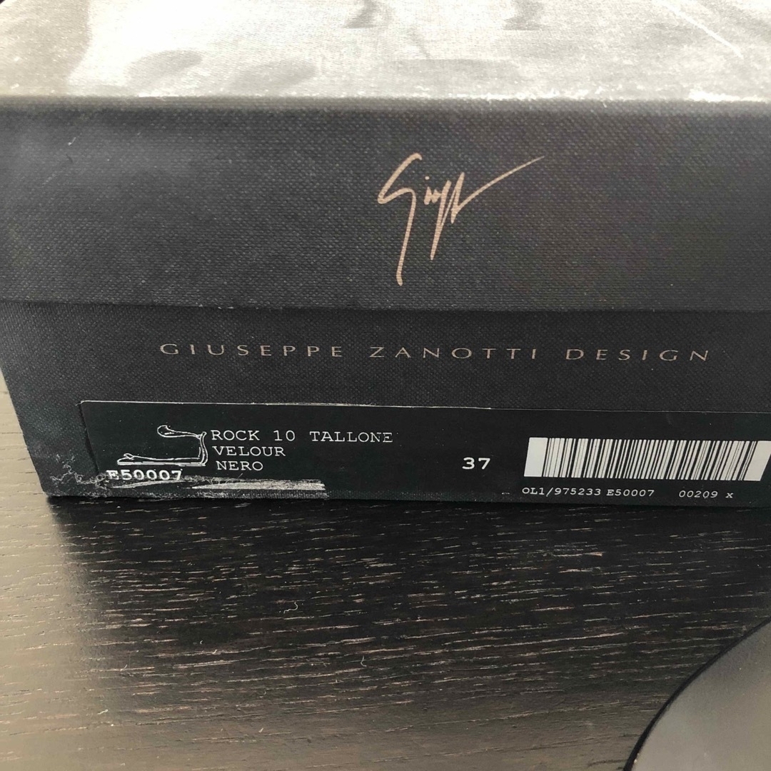 GIUZEPPE ZANOTTI - 未使用 アパルトモン ジュゼッペザノッティ GIUZEPPE ZANOTTI - 未使用 アパルトモン ジュゼッペザノッティ