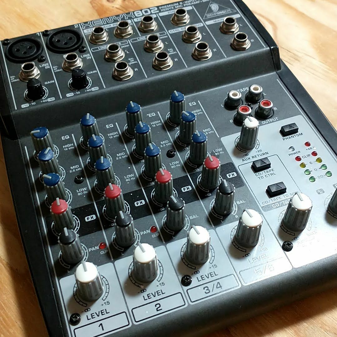 Behringer Xenyx 802 6chアナログミキサー 削い Behringer Xenyx 802 6chアナログミキサー 削い