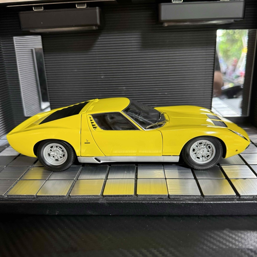 AUTOart - 絶版激レア品 オートアート 1/18 ランボルギーニ AUTOart - 絶版激レア品 オートアート 1/18 ランボルギーニ