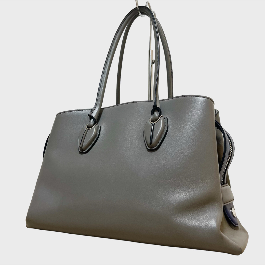 TOD'S - 美品✨TOD'S オフィス ハンドバッグ 伊勢丹限定カラー TOD'S - 美品✨TOD'S オフィス ハンドバッグ 伊勢丹限定カラー