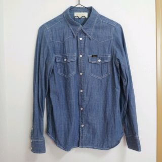 ダブルクローゼット(w closet)のデニムシャツ(シャツ/ブラウス(長袖/七分))