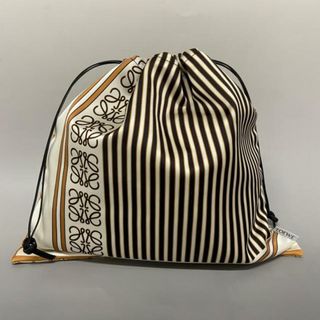 LOEWE(ポーチ)のフリマアイテム一覧 LOEWE(ポーチ)のフリマアイテム一覧